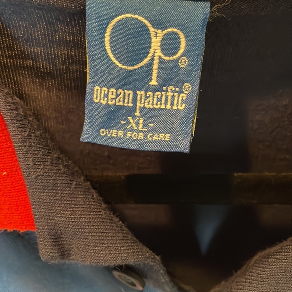 Vintage OP polo. Navy and red. Says XL but fits like a Smedium. So I call it M - Picture 2 of 6